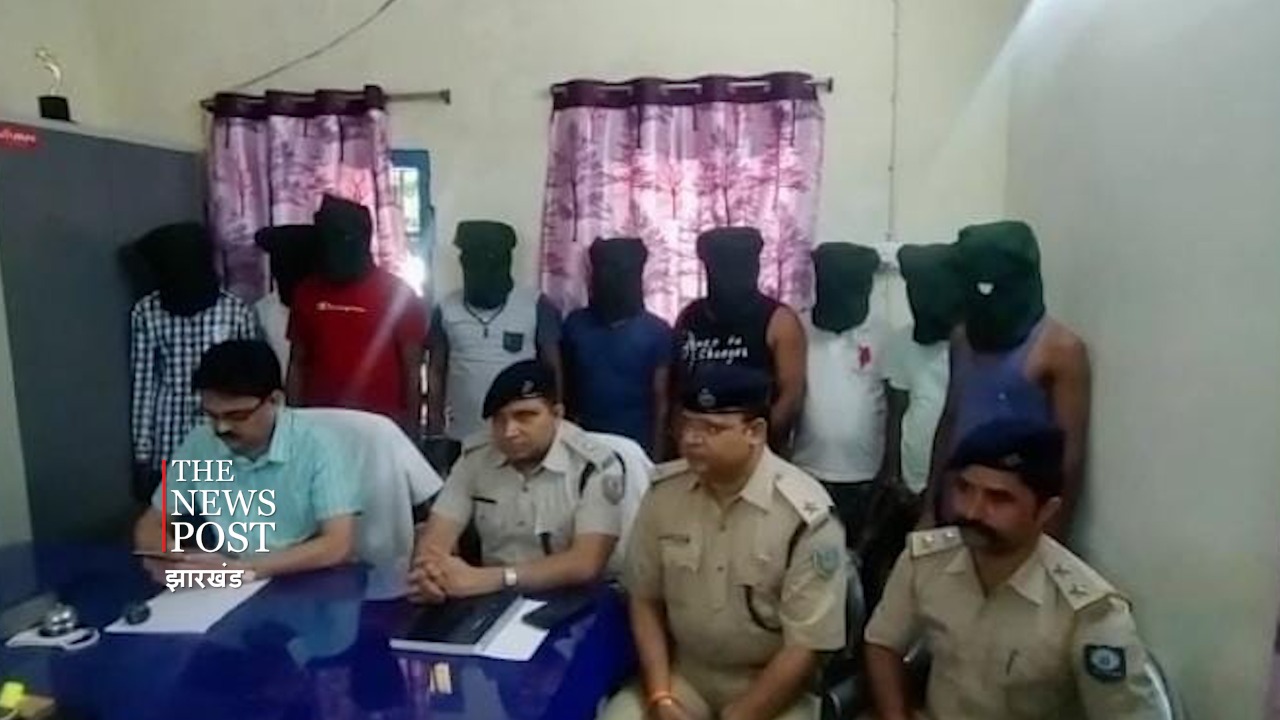 साइबर अपराध की तैयारी में जुटे आठ हिस्ट्रीशीटर अपराधी गिरफ्तार,मोबाइलसिम कार्ड,एटीएम बरामद