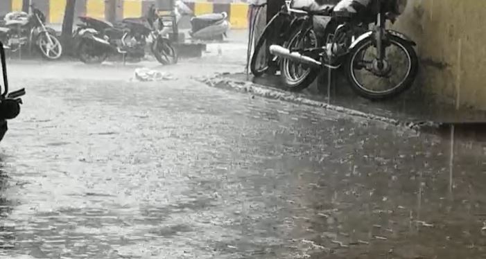 बारिश से जलमग्न हुए जमशेदपुर के कई इलाके, ड्रेनेज सिस्टम फेल