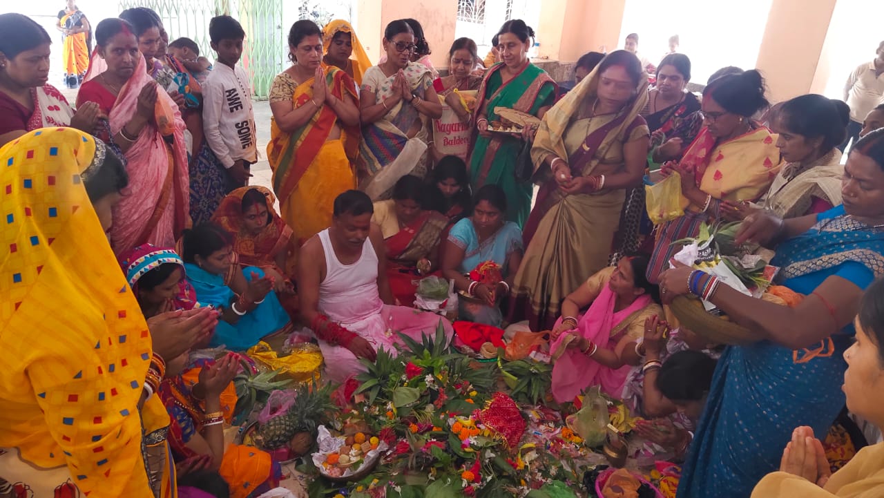 परिवार पर कोई संकट नहीं आये ,इसलिए तेरे शरण में हू माँ 