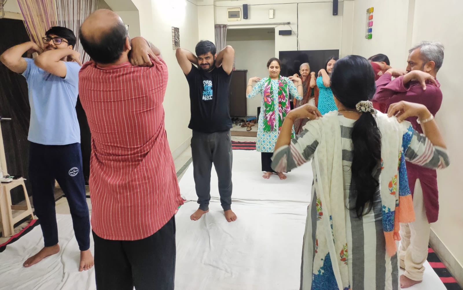 दी आर्ट ऑफ लिविंग की तीन दिनी स्पेशल वर्कशाप में गूंजी हैप्पीनेस, सीखे जिंदगी के योग