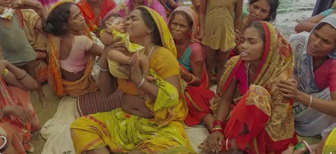 नागालैंड में कटिहार के चार मजदूरों की सड़क हादसे में मौ'त, ढ़ांढ़स बंधाने पहुंची विधायक कविता