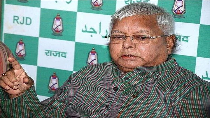 BREAKING:सीढियों से गिरे लालू यादव,कंधे की हड्डी टूटी