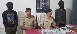 चोरी की एक बाइक के साथ दो शातिर चोर और चार नाबालिग गिरफ्तार