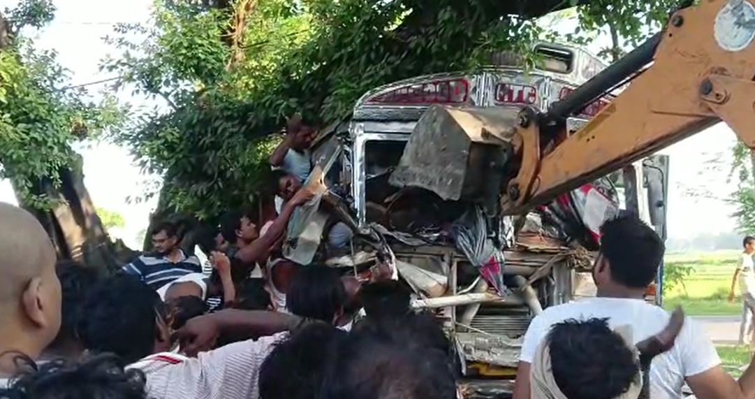 ट्रक चालक की सूझ-बुझ से टला बड़ा हादसा, पर नहीं बच पायी चालक की जिंदगी