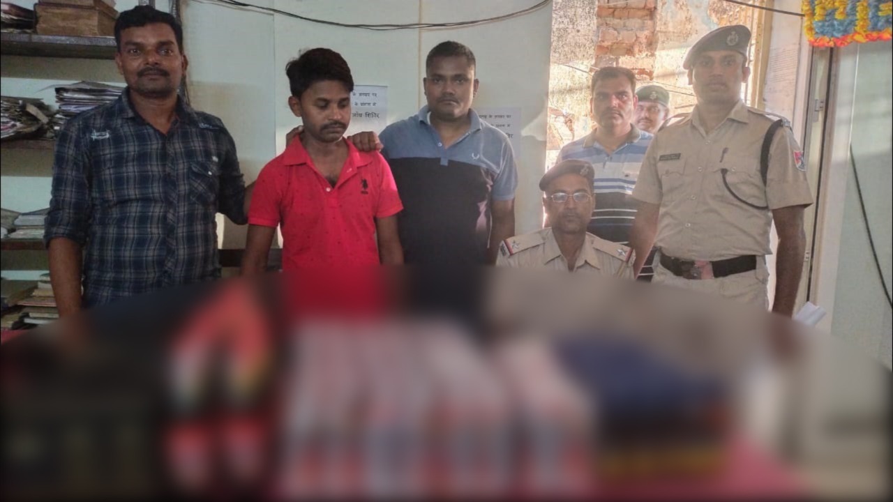 आसनसोल-वाराणसी पैसेंजर ट्रेन से भारी मात्रा में देशी-विदेशी शराब बरामद, एक तस्कर गिरफ्तार