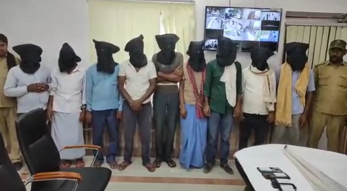 नक्सल विरोधी अभियान : सक्रिय दस हार्डकोर माओवादी गिरफ्तार, एक मिला कोरोना पॉजीटिव