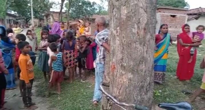 जिस मां ने 9 माह तक अपनी कोख में पाला, उसी मां की फोड़ दी दोनों आंखें, क्यों ?पढ़िए पूरी खबर