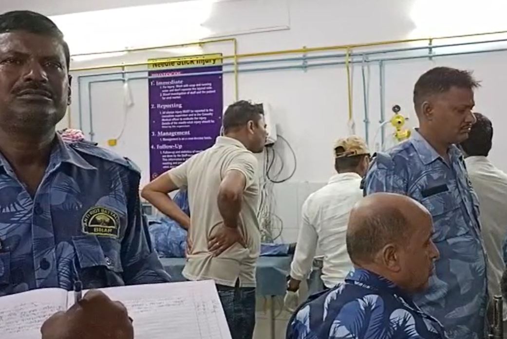 चालक को सुबह-सुबह आई नींद और पलट गई बस. BMP के 23 जवान घायल