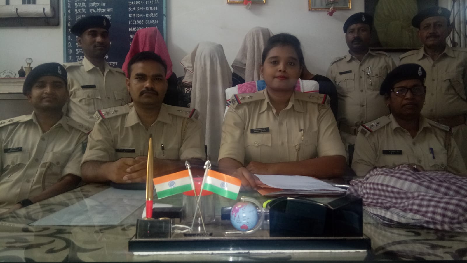 BREAKING :  हथियार और कार के साथ 4 अपराधी गिरफ्तार, बड़ी घटना को अंजाम देने की थी तैयारी