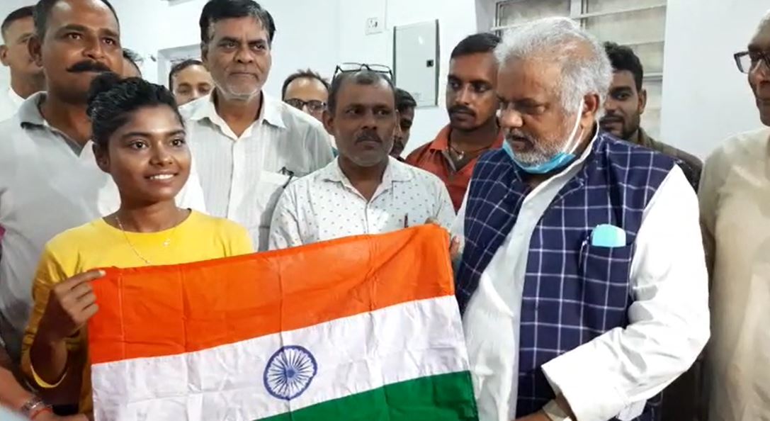 अमेरिका के बाद अब बिहार की बेटी मिताली यूरोप के सबसे ऊंचे पर्वत पर फहराएगी तिरंगा