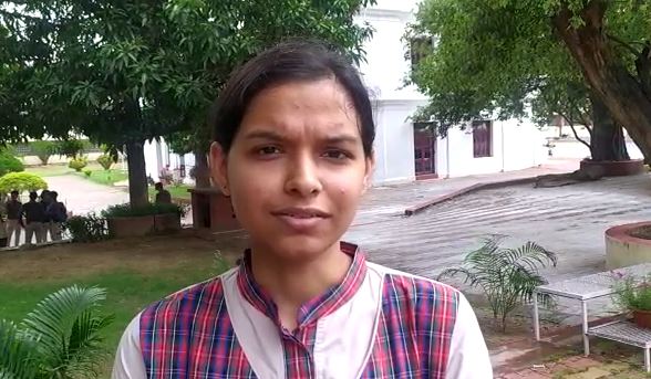 प्रेरणा कुमारी बनी जमशेदपुर टॉपर, माता-पिता और शिक्षकों को दिया श्रेय  