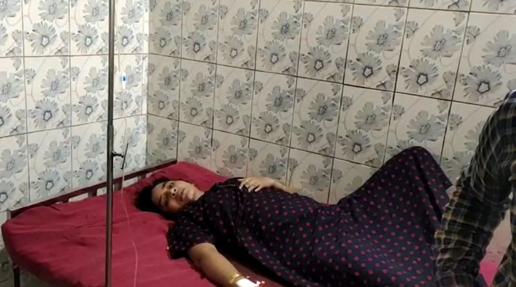 नवादा में एक महिला ने 4 शिशुओं को दिया जन्म, अस्पताल में बच्चे को देखने के लिए उमड़ी भीड़