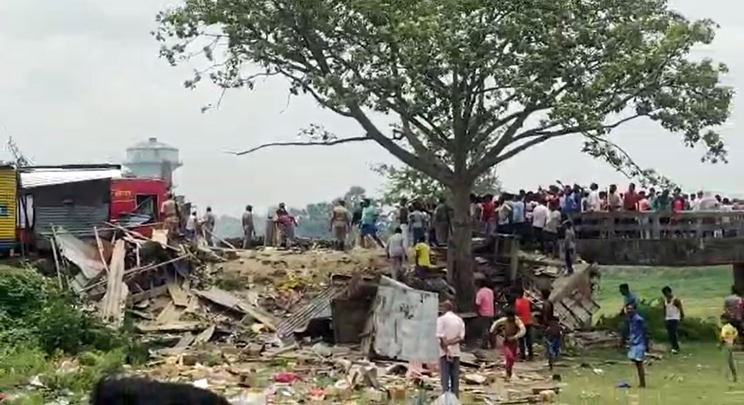 छपरा के एक मकान में बम विस्फोट, कई लोगों की मौ'त 