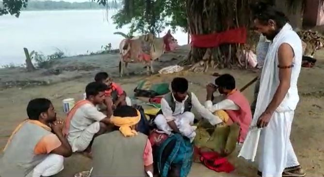 साधुओं के अल्पसंख्यक होने का पता चलते ही बजरंग दल के लोगों ने कर दी पिटाई, पुलिस बनी मूकदर्शक   