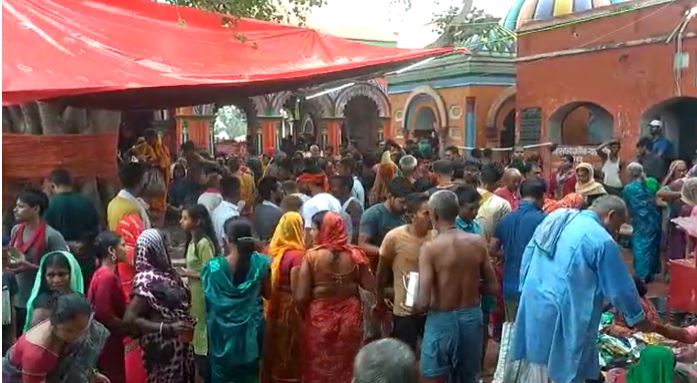 बाढ़ के उमानाथ मंदिर में 60 हजार लोगों ने किया जलार्पण, भगवान भोले करते हैं सभी मनोकामना पूरी  