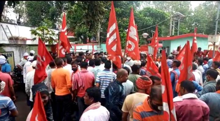 मजदूरों के समस्या को लेकर जनता मजदूर संघ का प्रदर्शन..