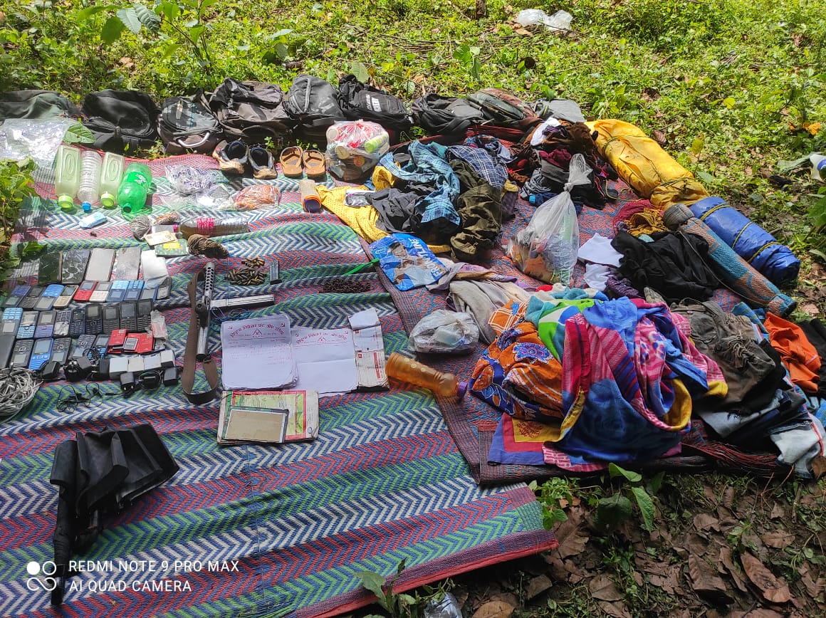 फिर एक बार पीएलएफआई सुप्रिमो दिनेश गोप पुलिस को चकमा देकर फरार