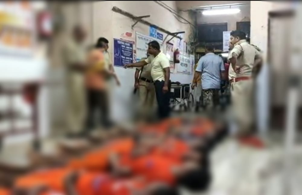 पिकअप वैन में करंट लगने से 10 कांवड़ियों की मौ'त, कई घायल