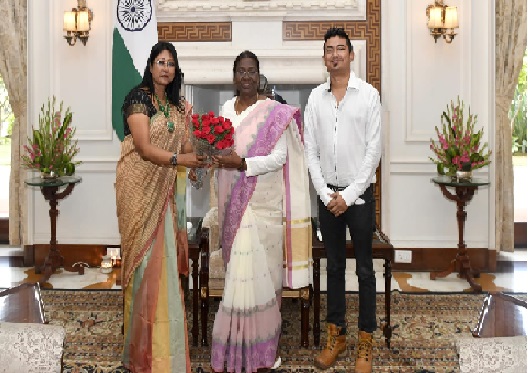 महुआ माजी ने साझा की झारखंड की समस्याएं, राष्ट्रपति ने मदद का दिया भरोसा