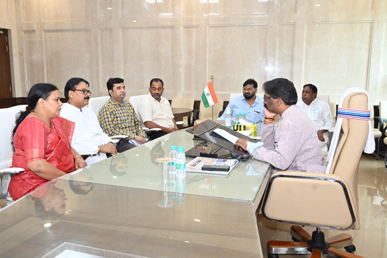 झारखंड पेट्रोलियम डीलर्स एसोसिएशन के प्रतिनिधि मंडल ने मुख्यमंत्री को सौंपा ज्ञापन, पढ़ें पूरी खबर 