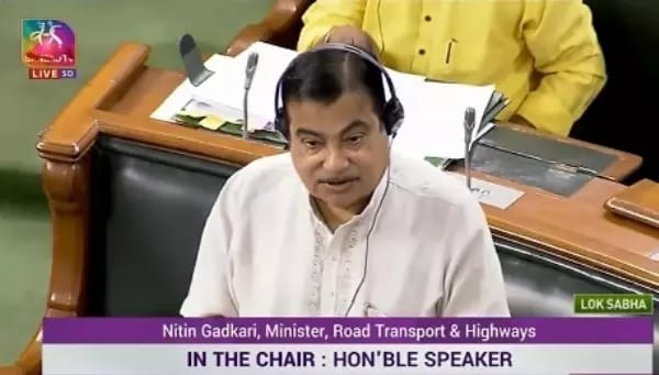 इलेक्ट्रिक वाहनों की कीमत जल्द पेट्रोल वाहन के बराबर होगी: नितिन गडकरी