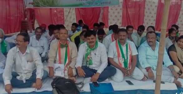 विपक्षी दलों ने डीसी को सौंपा 11 सूत्री मांग पत्र, मांग पूरी नहीं होने पर आंदोलन की दी चेतावनी