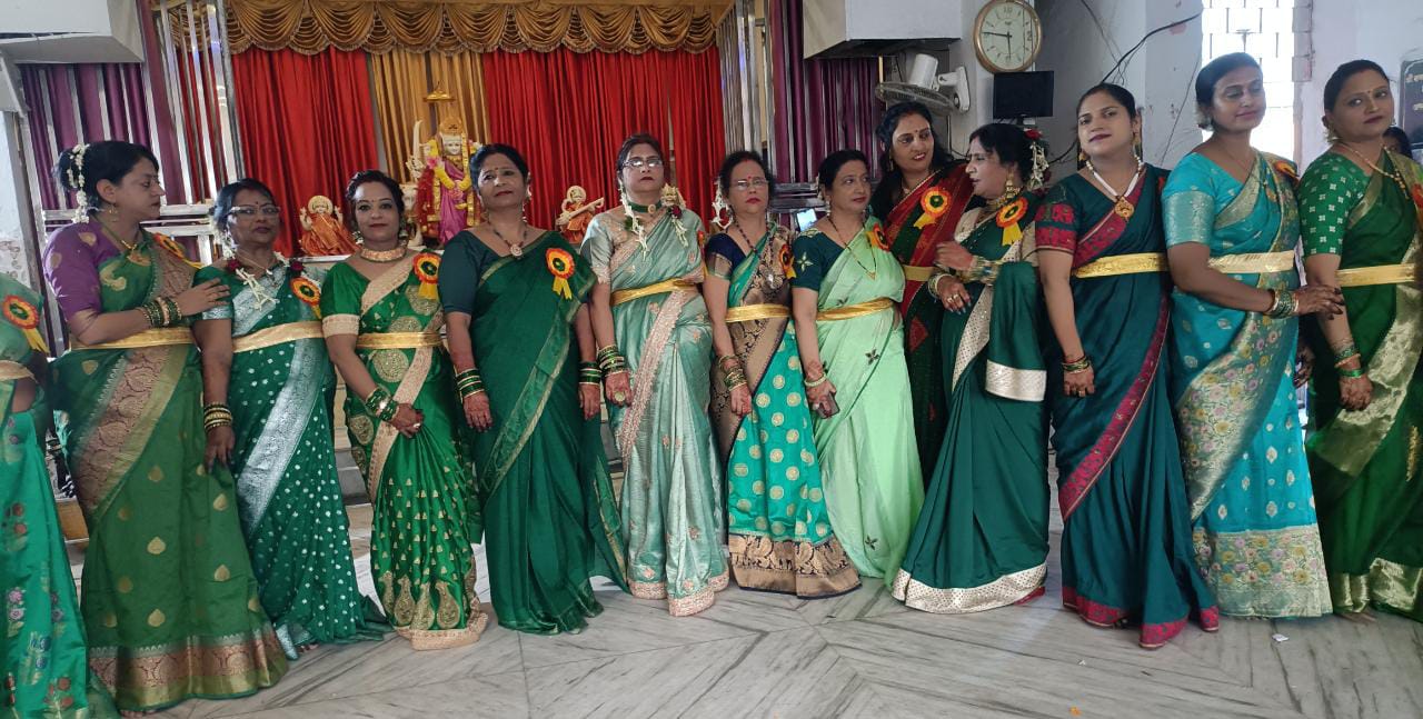 क्या बच्चे, क्या बुजुर्ग -सभी सावन की मस्ती में डूबे 