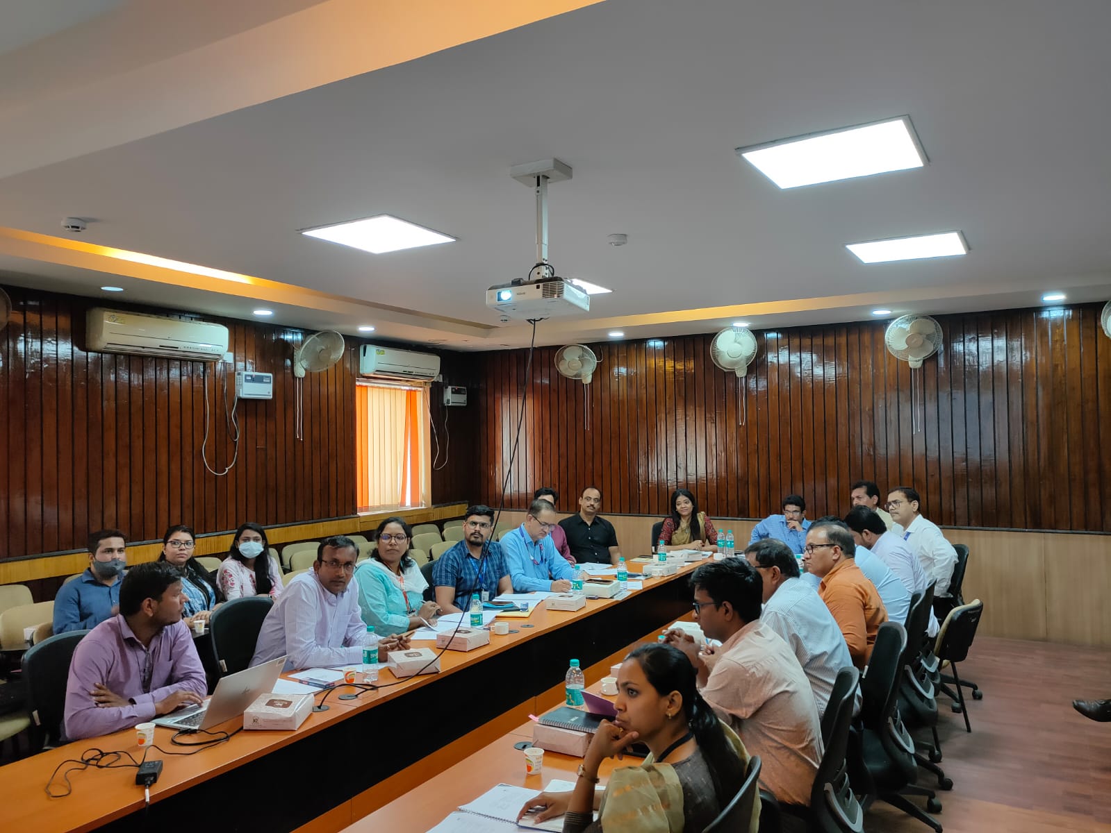 बैंकर समिति की बैठक में कृषि सचिव क्यों हुए नाराज, जानिए खबर में