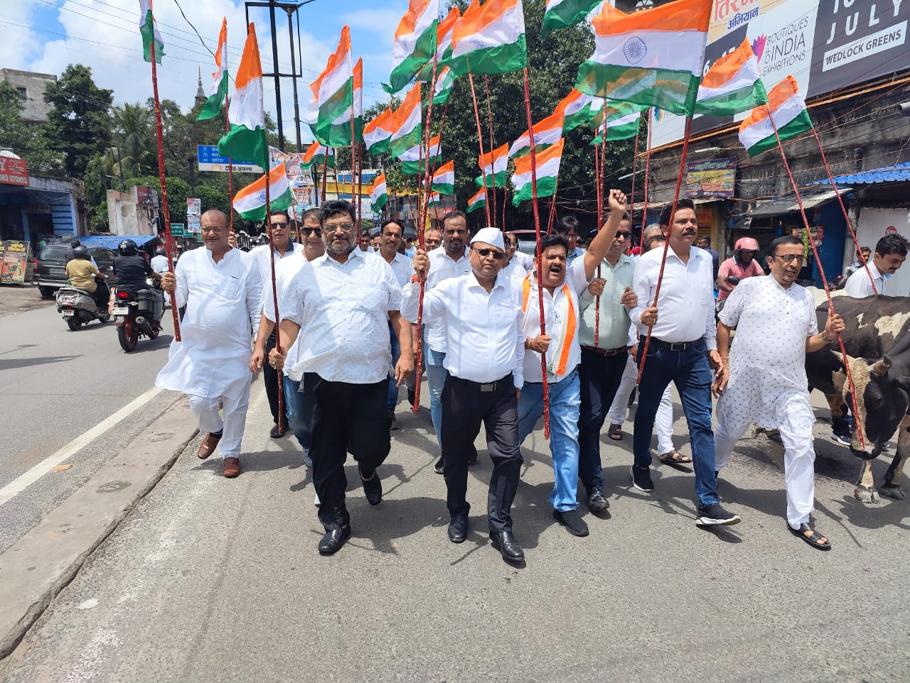 DHANBAD; शहर और गांव तिरंगा मय, उत्साह चरम पर 