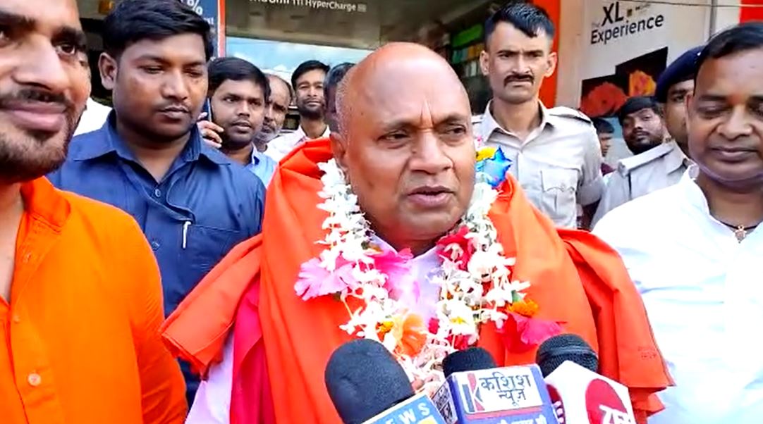 भगवा रंग में रंगे पूर्व केंद्रीय मंत्री आरसीपी सिंह ,कार्यकर्ताओं ने भाजपा में शामिल होने का दिया संकेत 
