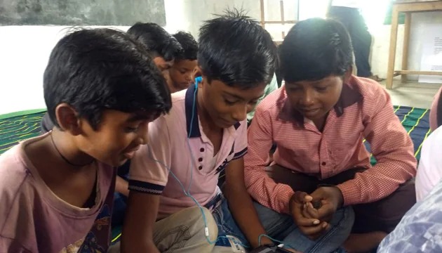 धनबाद में शिक्षा विभाग बड़ा या भ्रष्टाचार निरोधक ब्यूरो, जानें आखिर यह सवाल क्यों उठा 