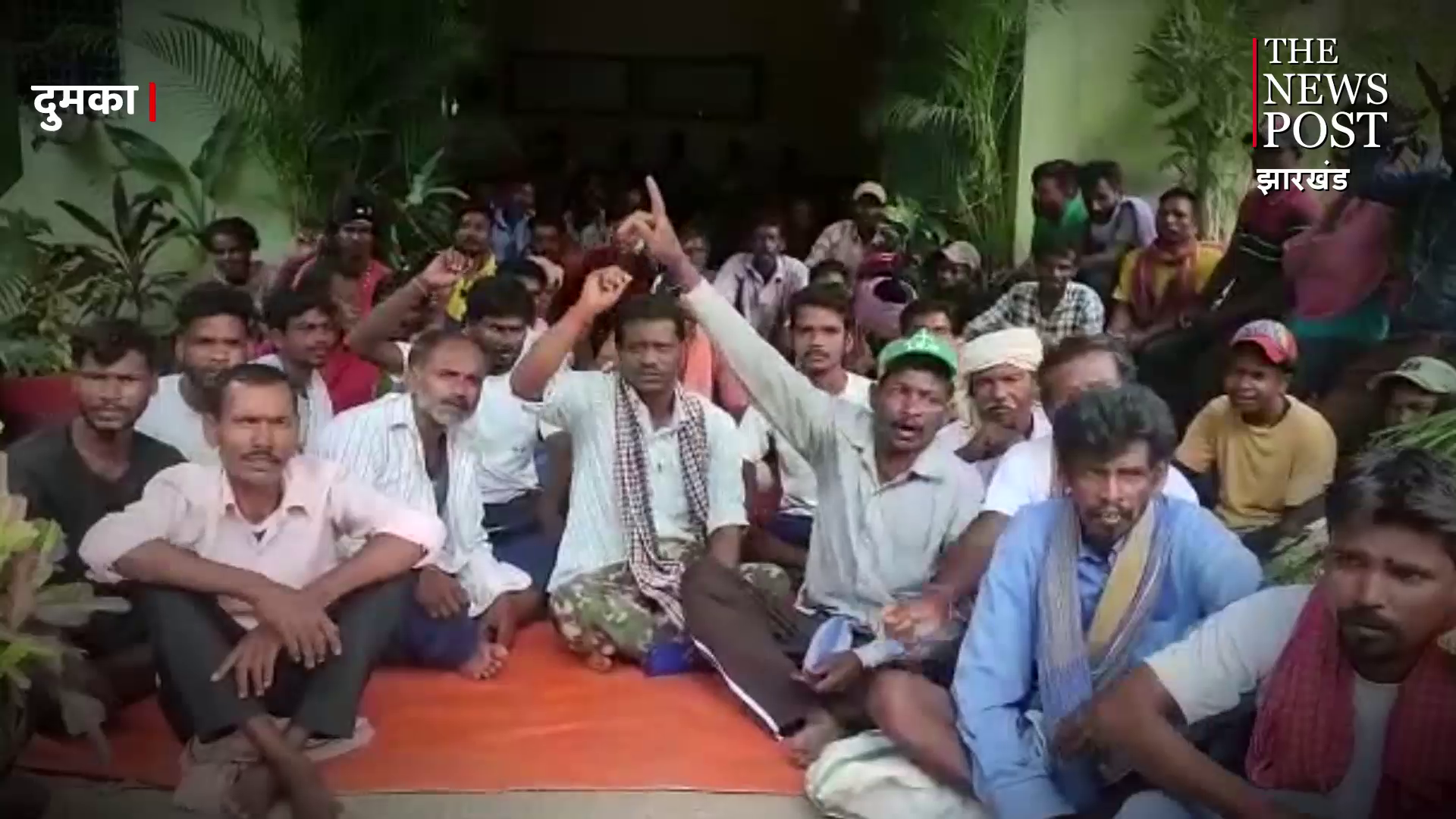 हड़ताल पर बैठे नगर परिषद के सफाई कर्मी, जानिए वजह