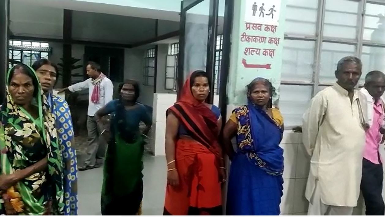 ग्रामीणों ने चोर को रंगे हाथ पकड़ा, जमकर की कुटाई, मौत