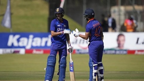 पहले ODI  में टीम इंडिया की बड़ी जीत, जिम्बाब्वे के खिलाफ 10 विकेट से मिली जीत