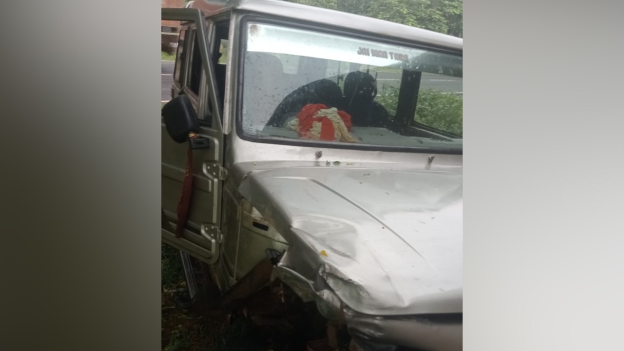 ऑटो और बोलेरो की टक्कर, लखीसराय के दस श्रद्धालु जख्मी 