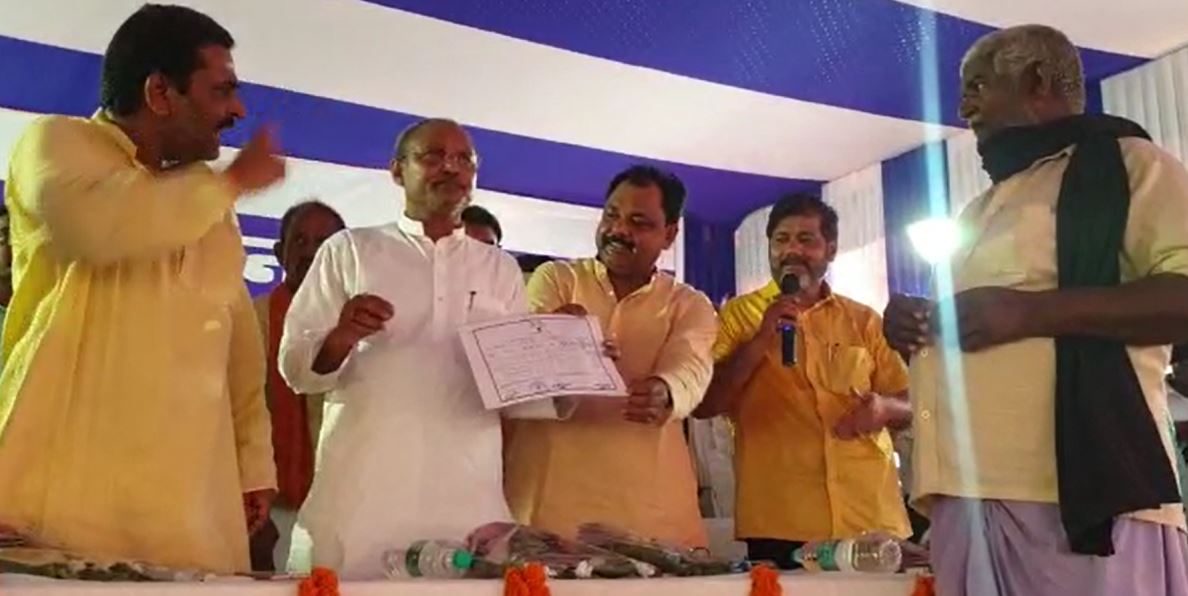 जल-नल योजना को लेकर राजद के पूर्व विधायक और डीडीसी आपस में भिड़े, अनियमितता का लगाया आरोप