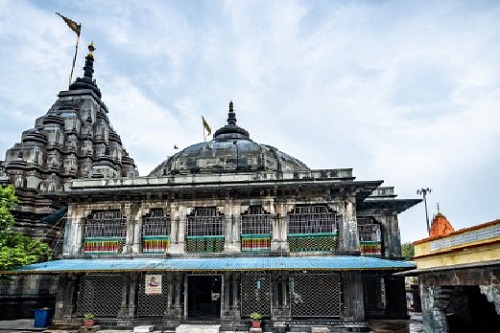 मंत्री इसराइल मंसूरी के प्रवेश के बाद गया के विष्णुपद मंदिर के गर्भगृह का हुआ शुद्धिकरण