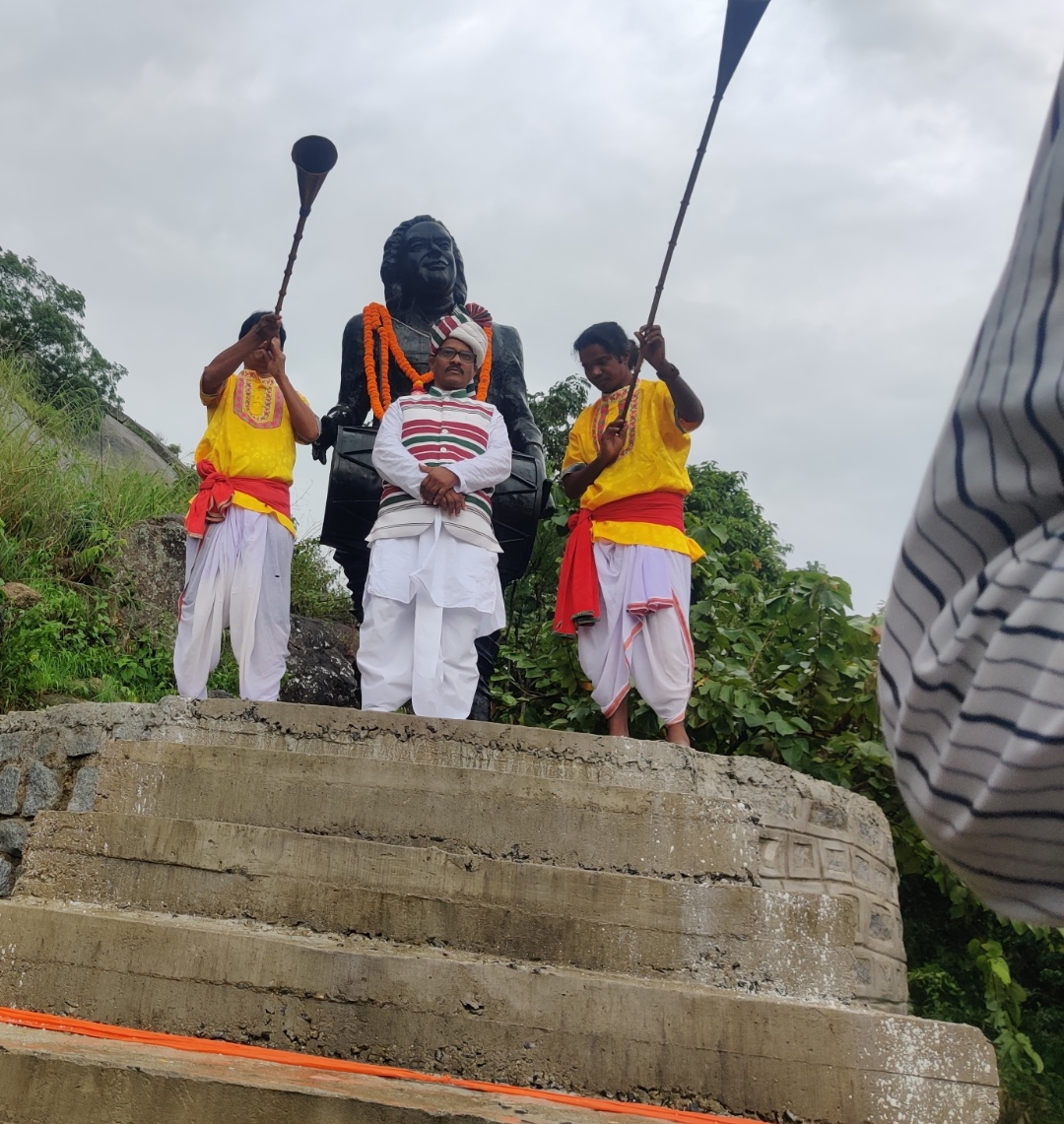 म्यूजियम और लाइबेरी के लिए रामदयाल मुंडा का बनवाया भवन खंडहर में हुआ तब्दील, देखिये वीडियो