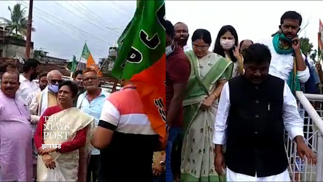 जब हर कोई चल रहा गांधी के पग चिन्हों पर, फिर कहां है बापू के सपनों का भारत