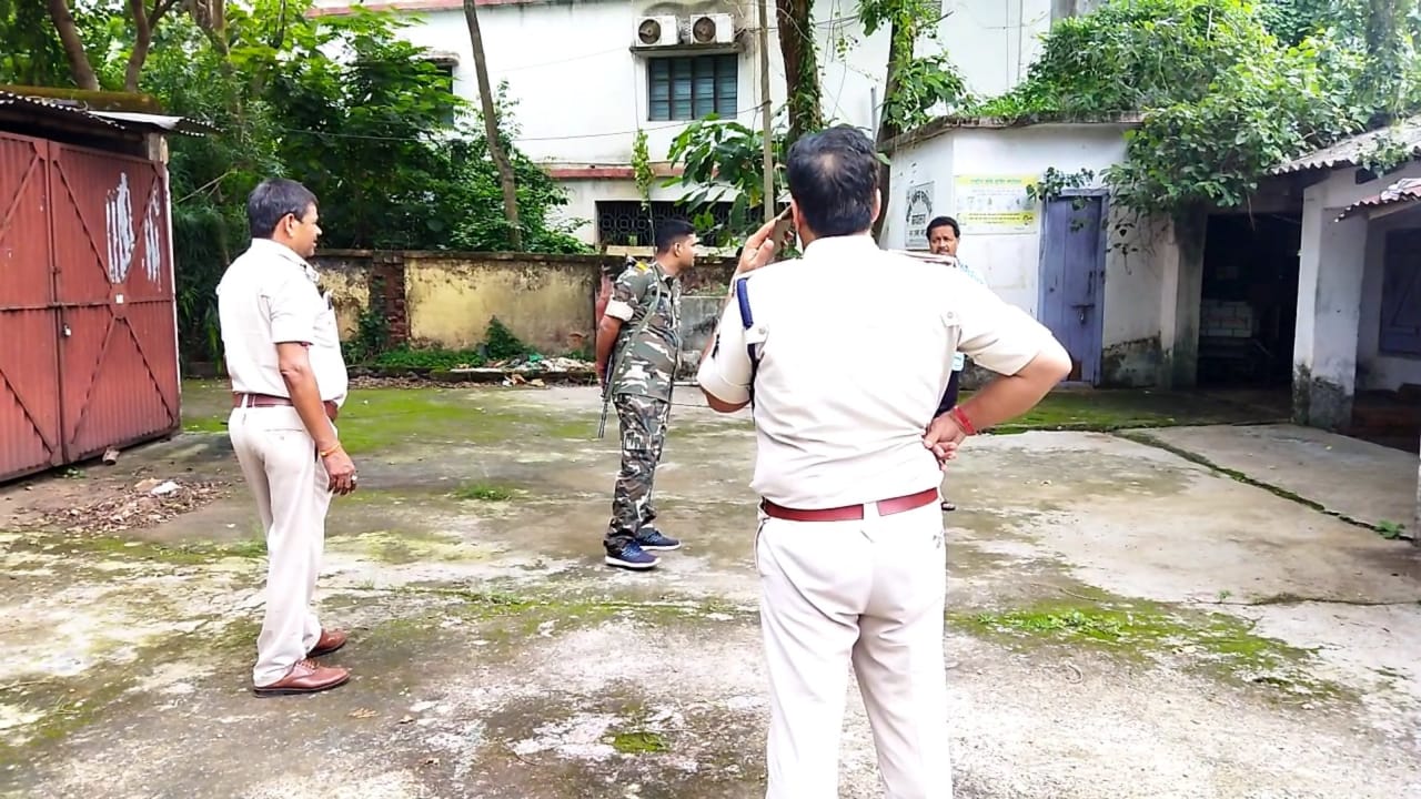 बाइक एंबुलेंस उड़ा ले गए चोर, मरीज बैठे रहे राम भरोसे,जानिए मामला 