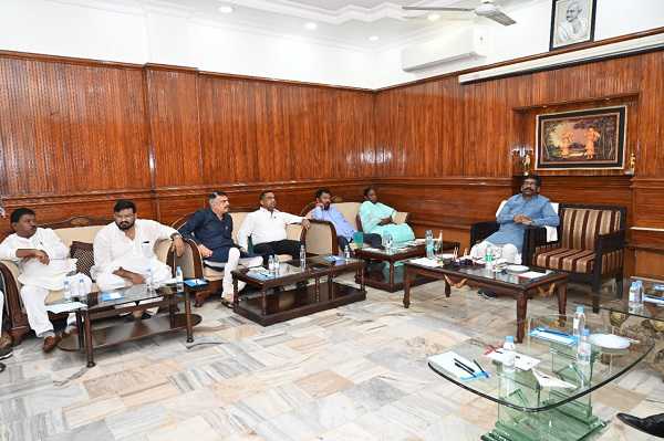 CM आवास में होगी चाय पार्टी, सभी विधायकों को उपस्थित रहने का सख्त निर्देश