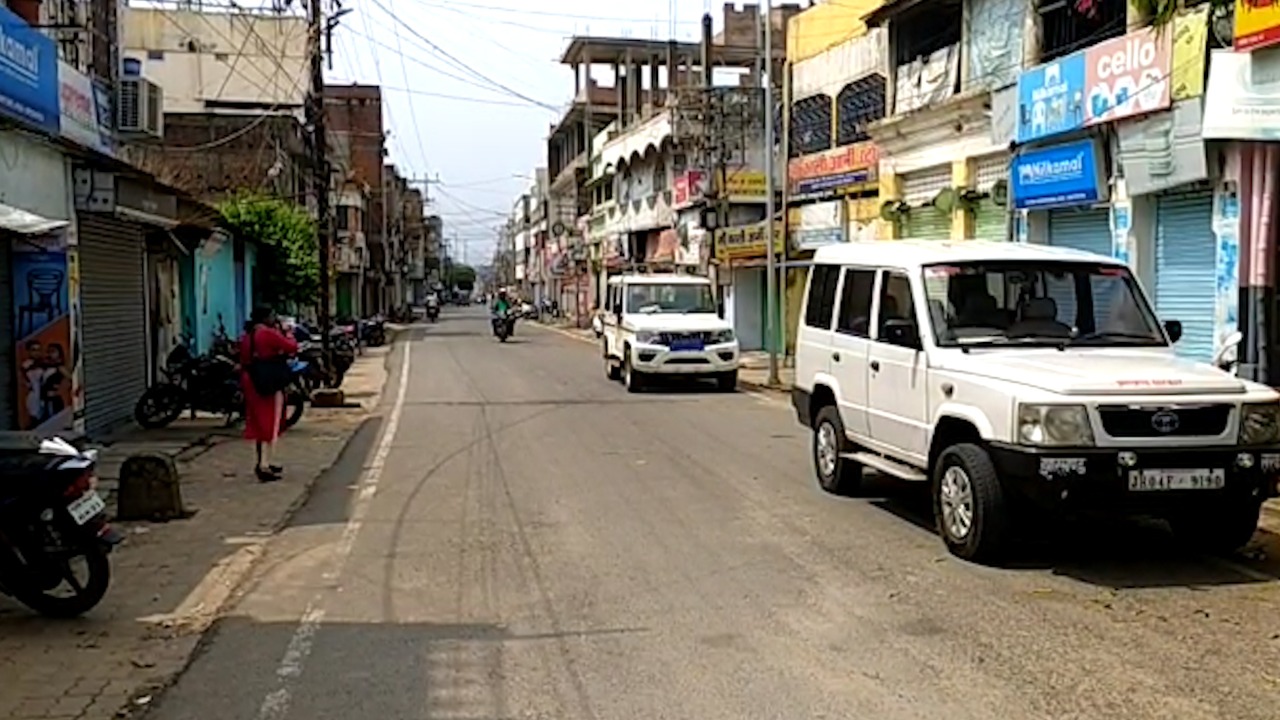 दुकान बंद रख दुमका ने दी अंकिता को श्रद्धांजलि