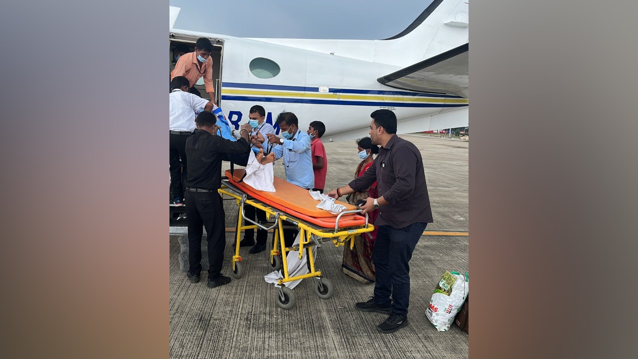 चतरा एसिड अटैक मामला: पीड़ित परिवार को मिला सरकार का साथ, बेहतर इलाज के लिए एयर लिफ्ट कर भेजी गई दिल्ली