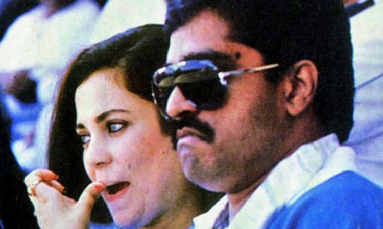 सरकार ने कितने इनाम रखे हैं मेरे ऊपर, जी हुजूर 25 लाख...बस...आज यह डायलॉग क्यों याद आया जानिए