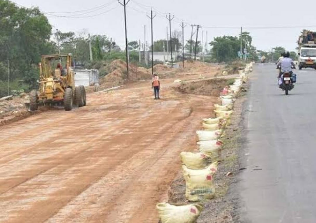 आठ लेन सड़क के लिए धनबाद को अभी करना होगा इंतजार,जानिए क्या है इसका कारण