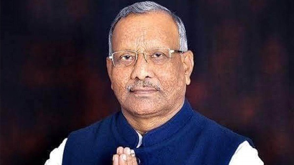 पीएम उम्मीदवार बनने के लिए नीतीश को पहले पार्टियों को करना होगा सूर्य नमस्कार, जानिये किसने कहा ऐसा