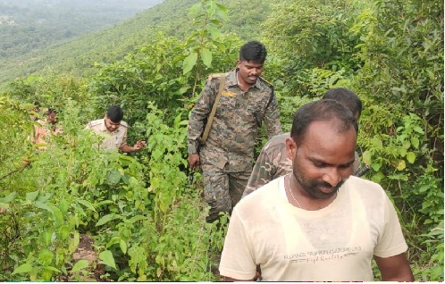 सोनाहातू डायन बिसाही केस: जंगल में ढूंढ-ढूंढ कर पुलिस ने पकड़े 15 आरोपी