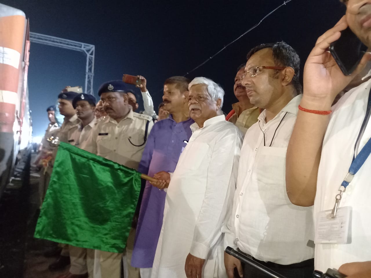 अब दो मिनट के लिए कजरात नवाडीह स्टेशन पर ठहरेगी रांची- बनारस एक्सप्रेस ट्रेन, जानिए क्या होगा समय 