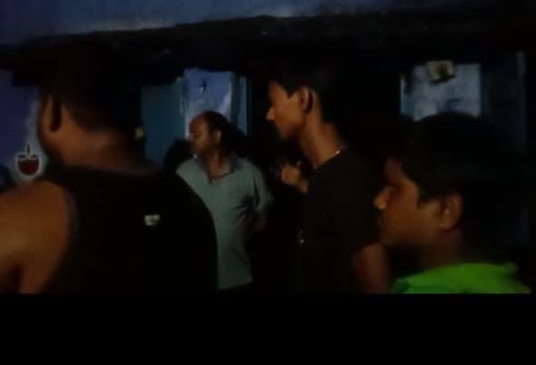 जलमिनार पर मरम्मती करने के दौरान बिजली करंट लगने से एक की मौत, जानिए कहां का है मामला 