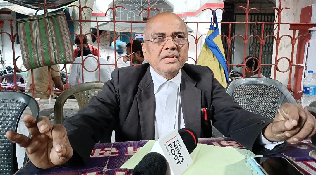 धनबाद के अधिवक्ता बोले -झारखण्ड को अभी चाहिए रोजगार तो खड़ा किया गया विवाद 